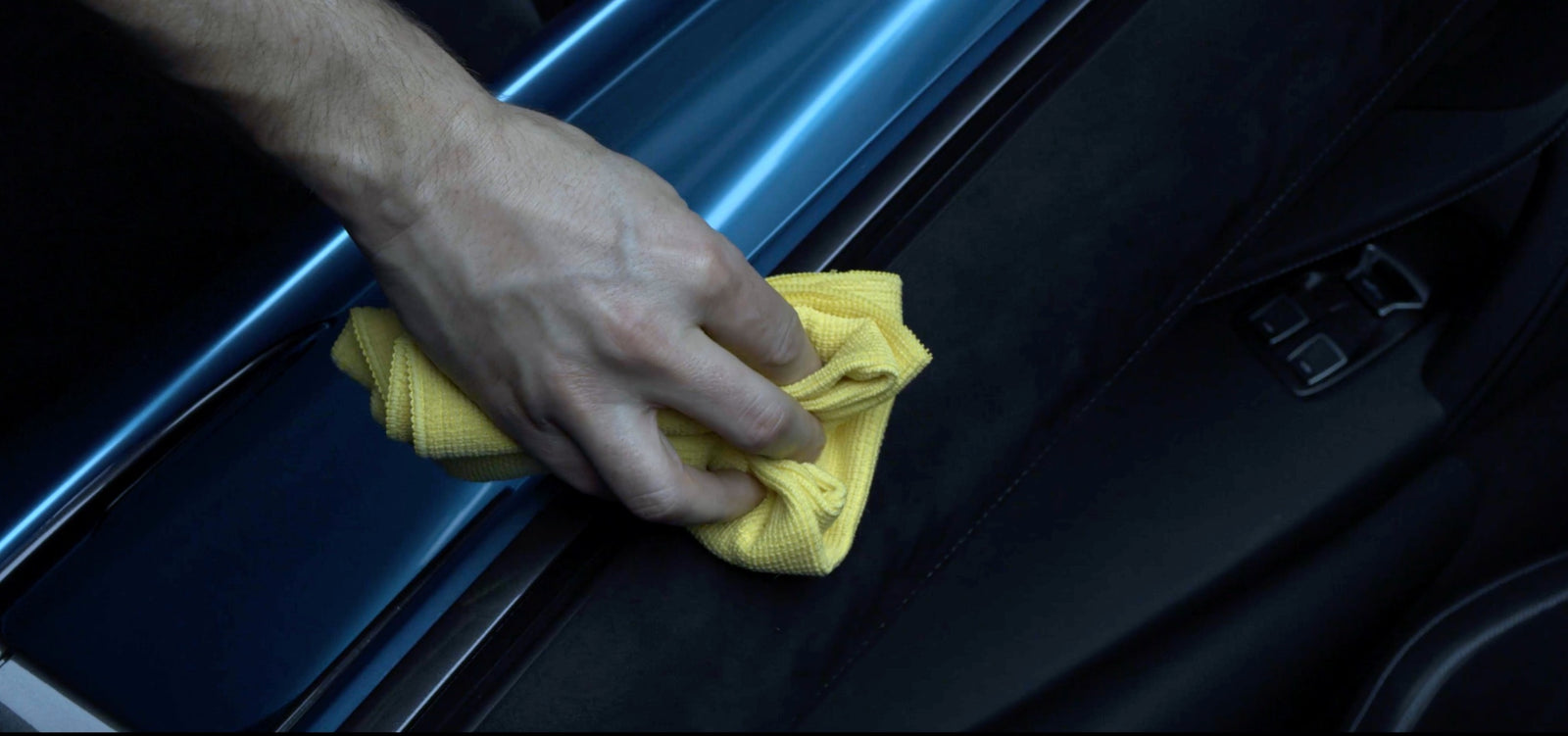 Alcanta Textile Cleaner rengöring för Alcantara textil och mocka Tutorial